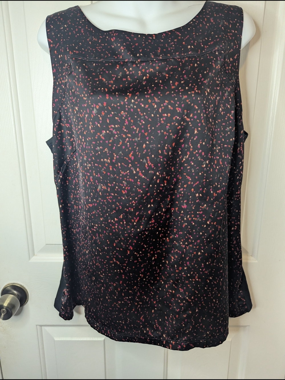 Ann Taylor Confetti Fire Black Sleeveless Tank Blouse‎ Size XL